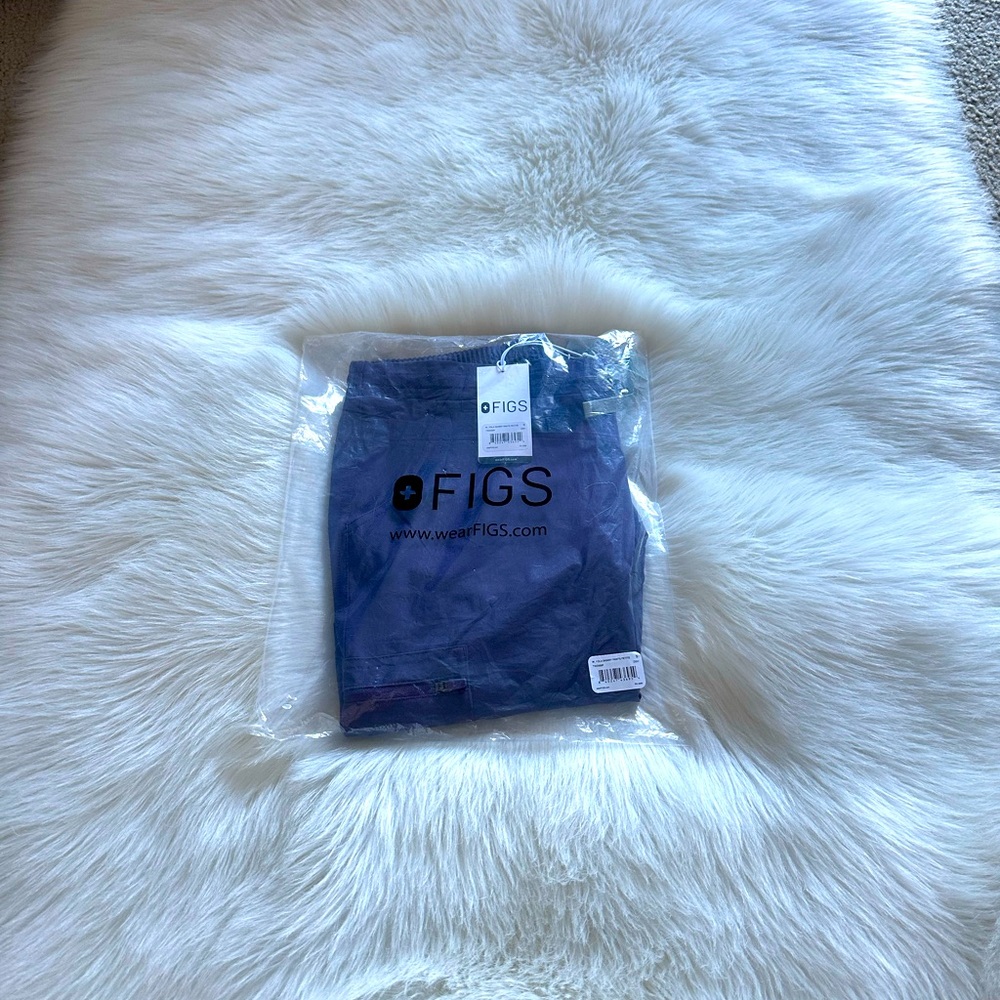 Figs New Purple Shadow. Yola Petite.